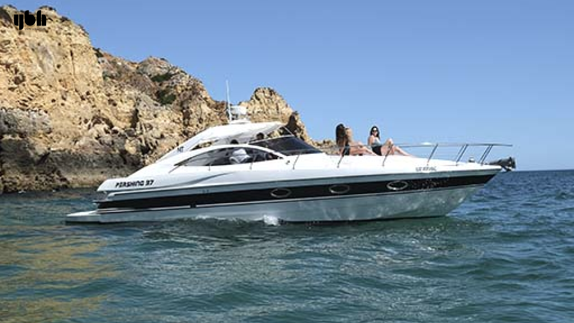 2005 Pershing 37