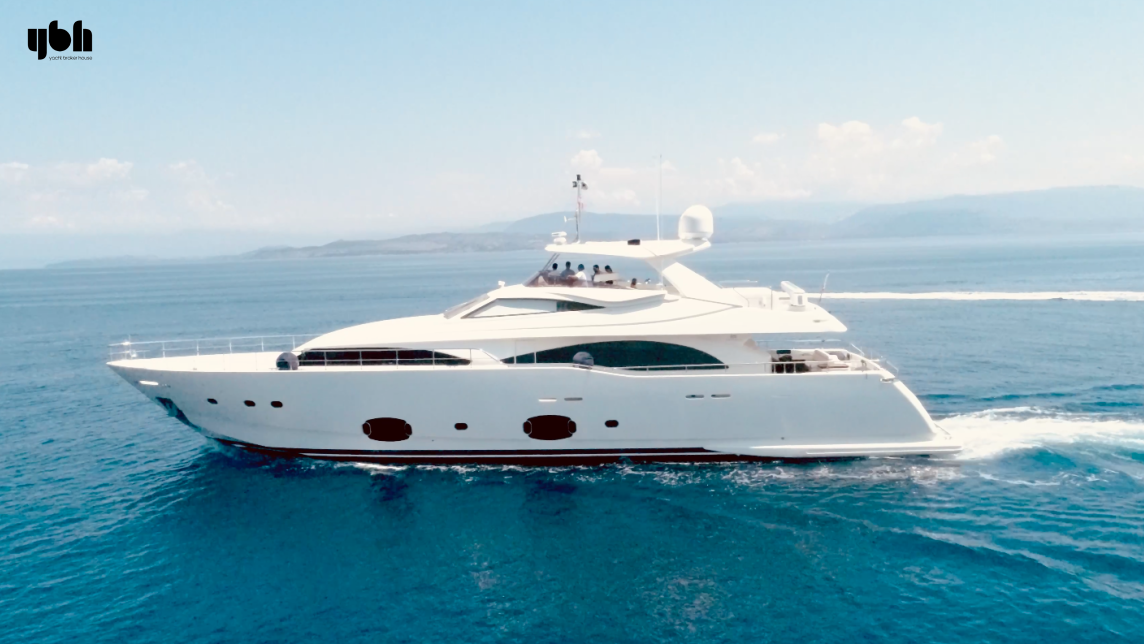 2009 Ferretti Yachts Custom Line CL 97